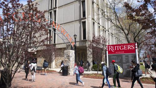 Entrance and courtyard to Rutgers–Newark